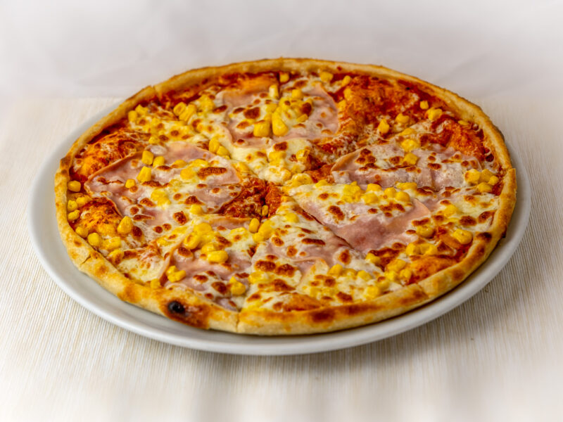 restauracia-jedlo-pizza šunková